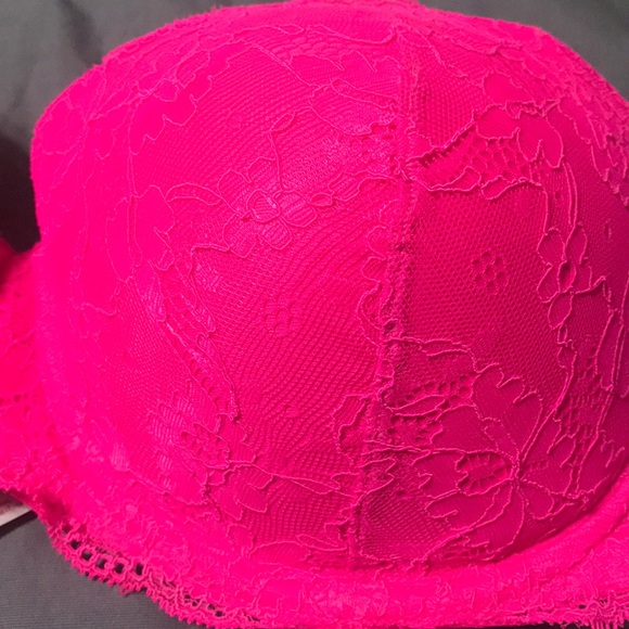 ✨ HOT PINK VICTORIA SECRET BRA ✨ - Picture 2 of 3
